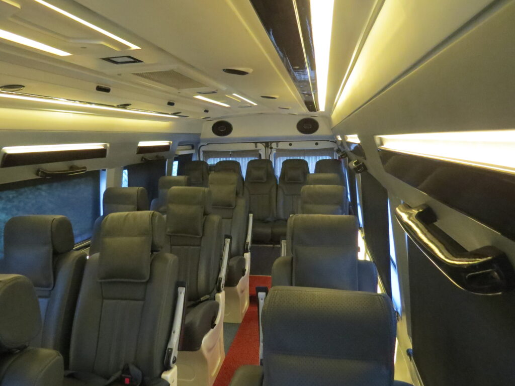 Luxury Tempo Traveller Kolkata 1