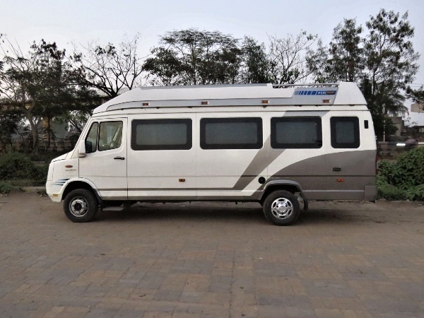 Luxury Tempo Traveller Kolkata 1